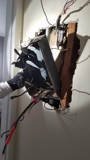 Electrician «Electrical Services FL», reviews and photos, 1800 NE 180th St, North Miami Beach, FL 33162, USA