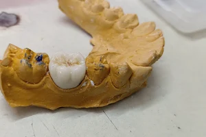 Dheyva's Dental laboratory image