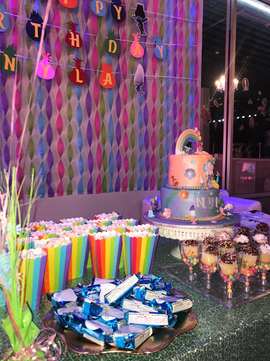 Amusement Center «@ Play Amusements», reviews and photos, 229 Broadhollow Rd, Farmingdale, NY 11735, USA