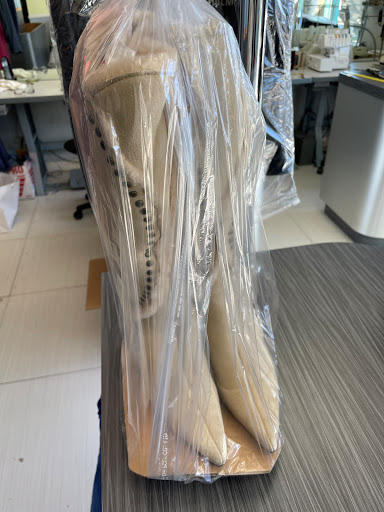 Dry Cleaner «TLC Cleaners», reviews and photos, 30827 Thousand Oaks Blvd, Westlake Village, CA 91362, USA