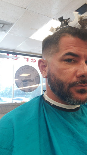 Barber Shop «The Barbers Club Barber Shop», reviews and photos, 158 N Parsons Ave, Brandon, FL 33510, USA