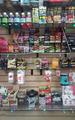 Tobacco Shop «Lee Trevino Smoke Shop», reviews and photos, 3006 Lee Trevino Dr Suite B, El Paso, TX 79936, USA