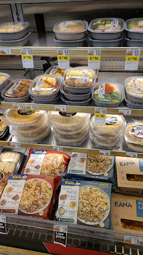 Grocery Store «Giant Food Stores», reviews and photos, 330 Marketplace Boulevard, Selinsgrove, PA 17870, USA