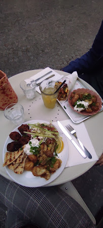 Souvláki du Restaurant grec Filakia, Petit Café d'Athènes à Paris - n°3