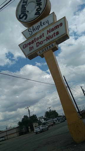 Donut Shop «Shipley Do-Nuts», reviews and photos, 507 W Moore Ave, Terrell, TX 75160, USA