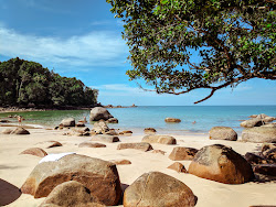 Foto von Little White Sandy Beach annehmlichkeitenbereich