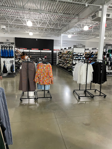 Department Store «Saks OFF 5TH», reviews and photos, 1650 Premium Outlet Blvd #1600, Aurora, IL 60502, USA