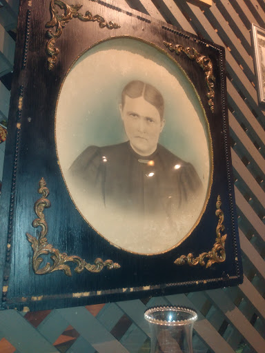 American Restaurant «Cracker Barrel Old Country Store», reviews and photos, 475 Rivers Edge Dr, Milford, OH 45150, USA