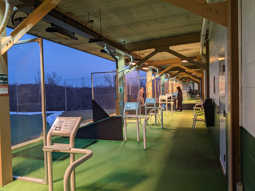 Golf Driving Range «Golf Center Des Plaines», reviews and photos, 353 N River Rd, Des Plaines, IL 60016, USA