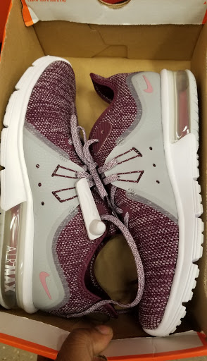 Clothing Store «Nike Factory Store», reviews and photos, 4401 N Interstate Hwy 35 #399, Round Rock, TX 78664, USA