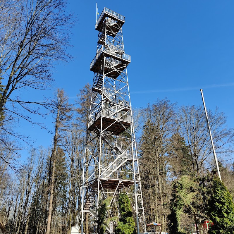 Maiengrün Turm