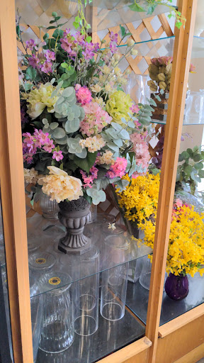 Florist «Sunflower Florist Of Virginia Llc», reviews and photos, 5906 N Kings Hwy, Alexandria, VA 22303, USA