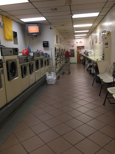 Laundromat «Laundry Wong Hing», reviews and photos, 663 Old Country Rd, Plainview, NY 11803, USA