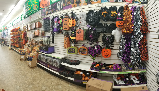 Dollar Store «Dollar Tree», reviews and photos, 6140 Rose Hill Dr, Alexandria, VA 22310, USA