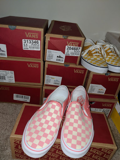 Journeys, 100 Viewmont Dr #775, Scranton, PA 18508, USA, 