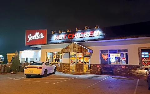 Joella's Hot Chicken - St Matthews image