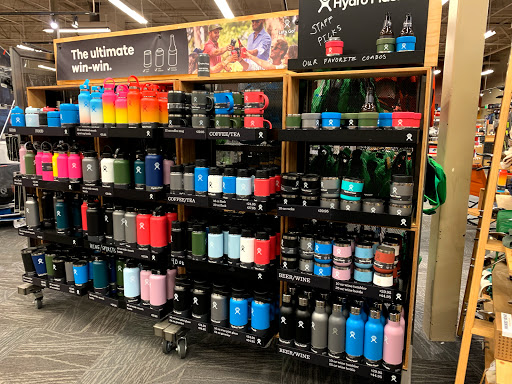 Camping Store «REI», reviews and photos, 1165 Perimeter Center W #200, Atlanta, GA 30338, USA
