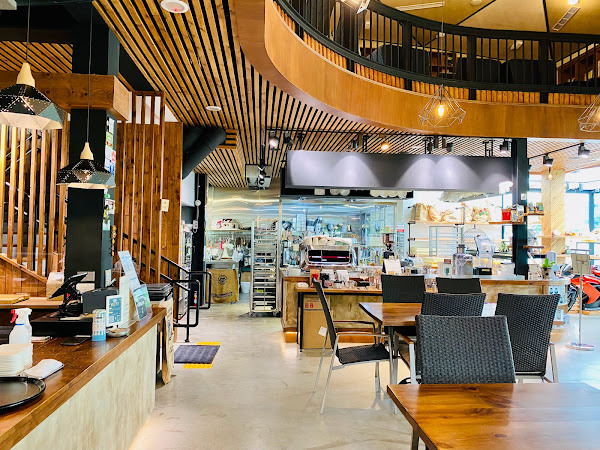 地果咖啡－複合式餐廳｜自家烘焙麵包｜會議活動空間