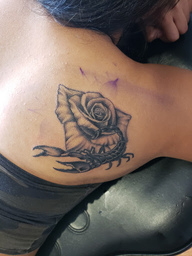 Tattoo Shop «Black Label Tattoo Co.», reviews and photos, 126 E Patrick St, Frederick, MD 21701, USA