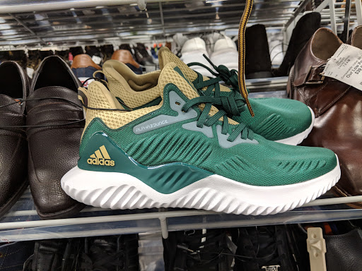 Clothing Store «Burlington Coat Factory», reviews and photos, 940 Silver Ln, East Hartford, CT 06118, USA