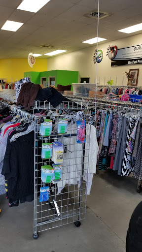 Thrift Store «Triad Goodwill Store & Donation Center», reviews and photos, 106 Muirs Chapel Rd, Greensboro, NC 27407, USA