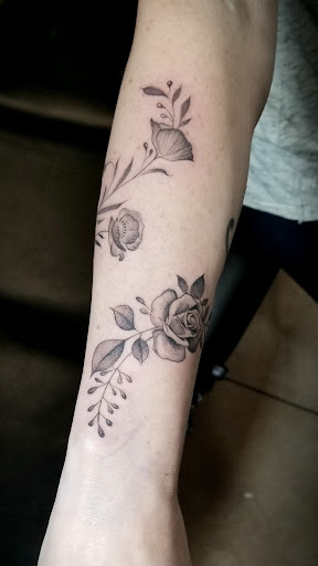 Find feminine skull tattoos ideas for your next unique tattoo in Huntington Beach at Mechanical Concept Tattoo