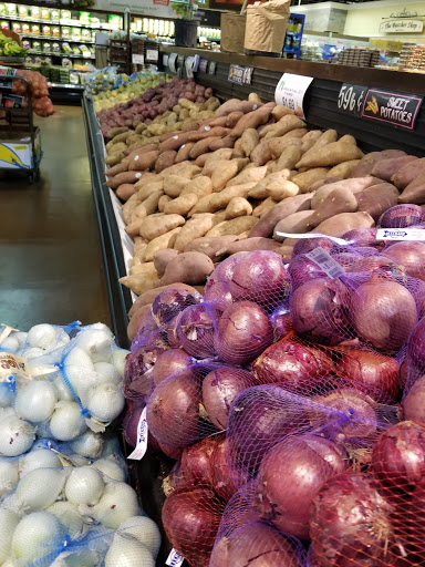 Grocery Store «Shop & Save Market», reviews and photos, 518 Metropolitan Way, Des Plaines, IL 60016, USA