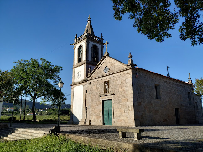 Igreja Paroquial de Divino Salvador Do Campo