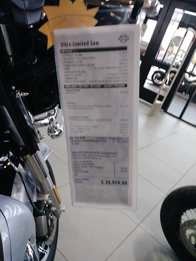 Harley-Davidson Dealer «Vehicle City Harley-Davidson», reviews and photos, 2400 Austins Pkwy, Flint, MI 48507, USA