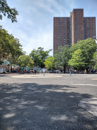 Park «Holcombe Rucker Park», reviews and photos, 280 W 155th St, New York, NY 10039, USA
