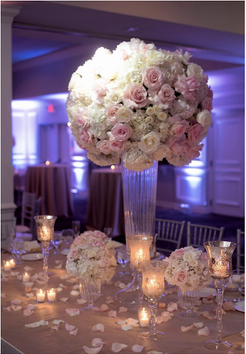 Wedding Planner «M & P Floral And Event Production», reviews and photos, 840 W Lake St, Roselle, IL 60172, USA