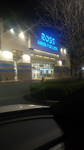 Clothing Store «Ross Dress for Less», reviews and photos, 3124 N Dinuba Blvd, Visalia, CA 93291, USA