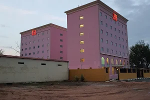 íU Hotel image
