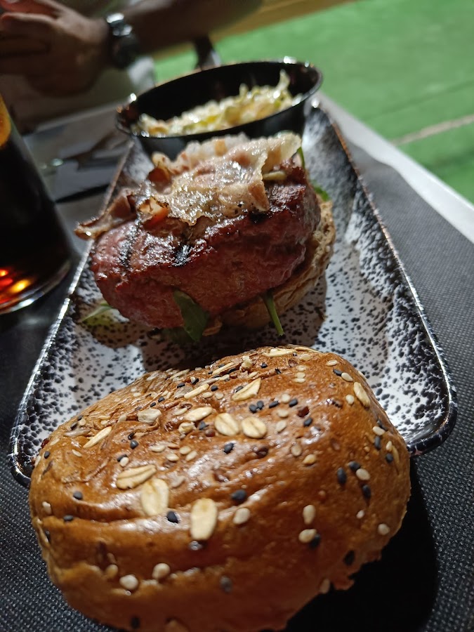 Carbonazo Burger