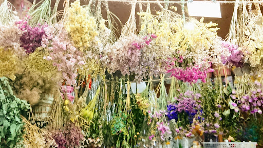 フラワーギフトショップ はるり 美濃加茂市にある小さいお花屋さんです