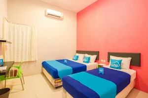 Griya Surya Hotel / Hostel image