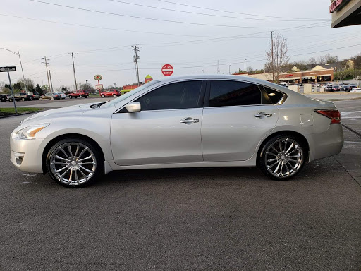 Car Wash «Country Club Car Wash», reviews and photos, 1700 Ford Ln, St Charles, MO 63303, USA