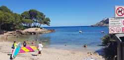 Cala Font De Sa Cala II'in fotoğrafı küçük koy ile birlikte