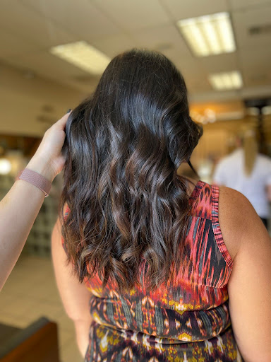 Hair Salon «Cuttin-Loose Hair Salon», reviews and photos, 523 N Krome Ave, Homestead, FL 33030, USA