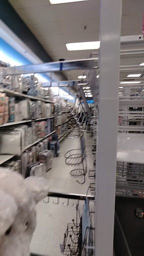 Clothing Store «Ross Dress for Less», reviews and photos, 13855 Outlet Dr, Silver Spring, MD 20904, USA