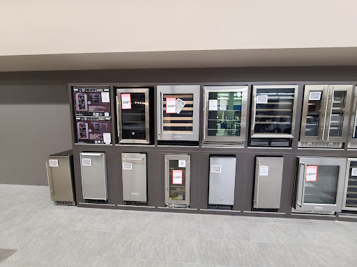 Appliance Store «Famous Tate Appliance & Bedding Centers», reviews and photos, 1015 E Brandon Blvd, Brandon, FL 33511, USA