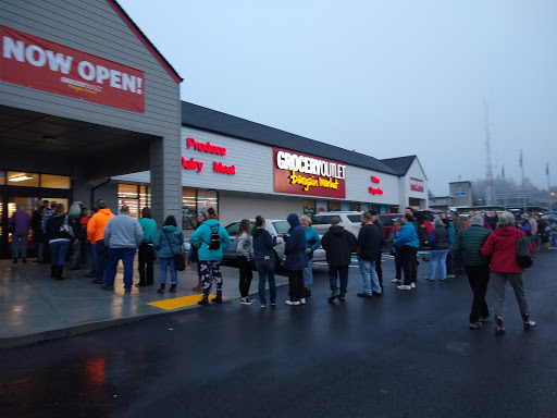 Grocery Store «Grocery Outlet Bargain Market», reviews and photos, 16261 US-101 #17, Brookings, OR 97415, USA
