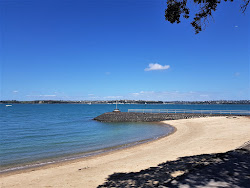 Foto van Devonport Beach met een ruime kustlijn