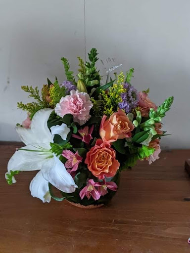 Florist «Especially For You», reviews and photos, 124 E Pine St, Ponchatoula, LA 70454, USA