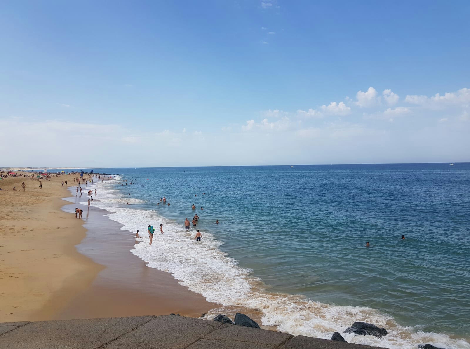 Fotografie cu Plage du Prevent cu o suprafață de apa pură turcoaz