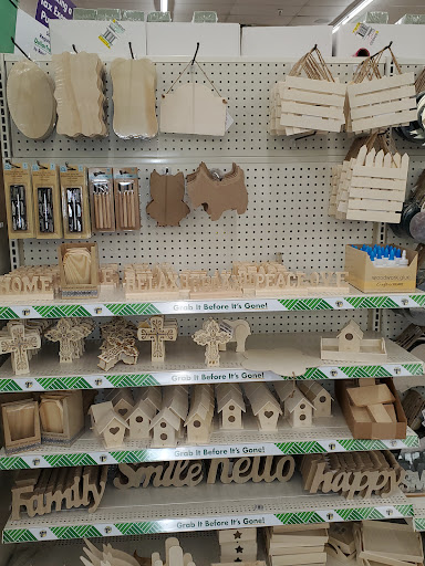 Dollar Store «Dollar Tree», reviews and photos, 1067 Regency Pkwy, St Charles, MO 63303, USA