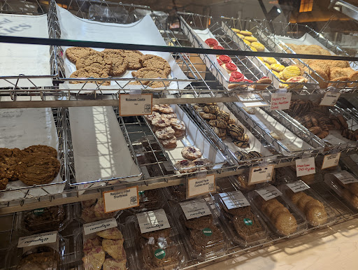 Grocery Store «Wegmans», reviews and photos, 100 Wegmans Way, Charlottesville, VA 22902, USA