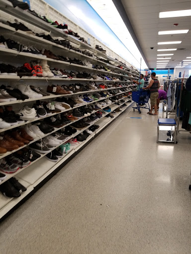 Clothing Store «Ross Dress for Less», reviews and photos, 2540 Cumberland Blvd SE, Smyrna, GA 30080, USA