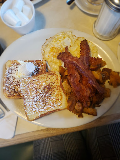 Family Restaurant «The Broadway Restaurant Catering & Ice Cream», reviews and photos, 100 Water St, Worcester, MA 01604, USA