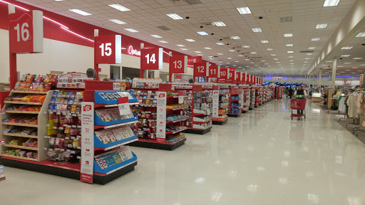 Department Store «Target», reviews and photos, 3885 E Main St, St Charles, IL 60174, USA